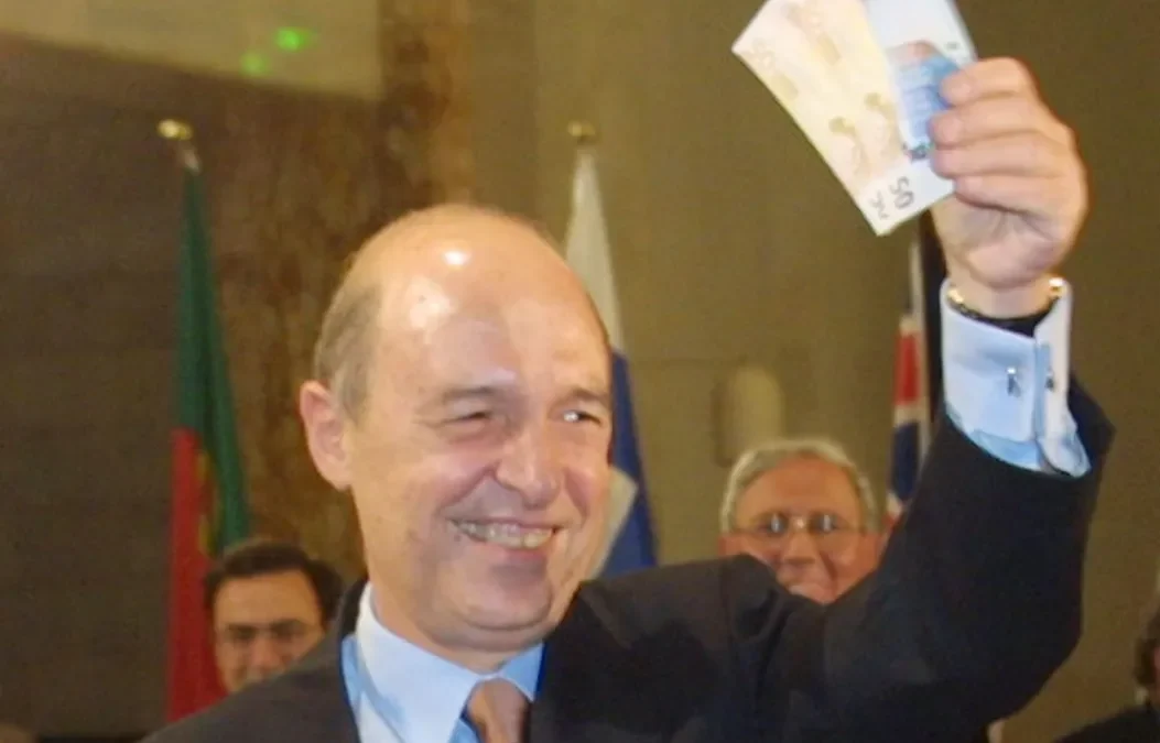 Η Ελλάδα στην Ευρωπαϊκή Ένωση (1990–2004): Από την Περιθωριοποίηση στην Οικονομική και Θεσμική Ενσωμάτωση
