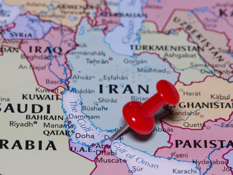 Στενό του Ορμούζ και Παγκόσμια Ενεργειακή Ασφάλεια: Γεωπολιτική Ανάλυση της Κρίσης και των Συστημικών Επιπτώσεων