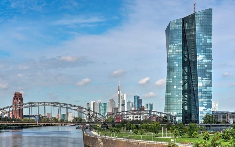 Από την Αγορά Ενέργειας στις Χρηματοπιστωτικές Συνθήκες: Η Μακροοικονομική Διάχυση της Κρίσης