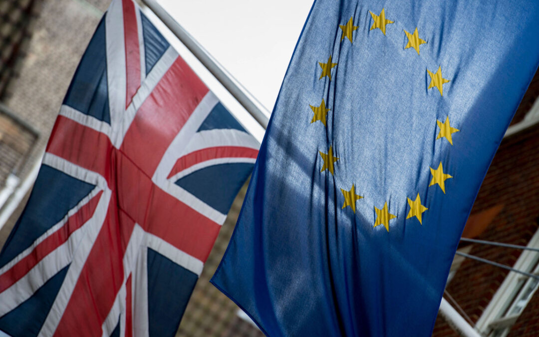 Η Βρετανία δέκα χρόνια μετά το Brexit και η επιστροφή του ευρωπαϊκού ερωτήματος