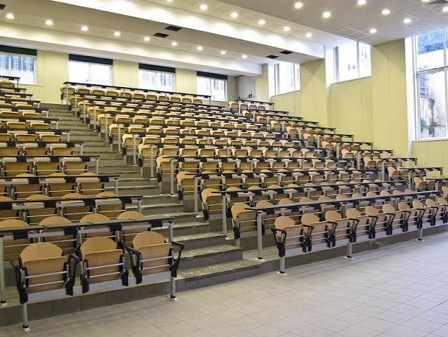 Μαζικοποίηση των πανεπιστημίων: Πώς μεταβάλλεται η πραγματική αξία του πτυχίου