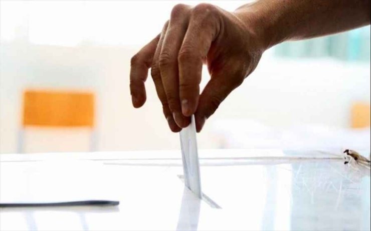 Ποιος εκπροσωπεί τους πολίτες χωρίς κομματική ταύτιση;