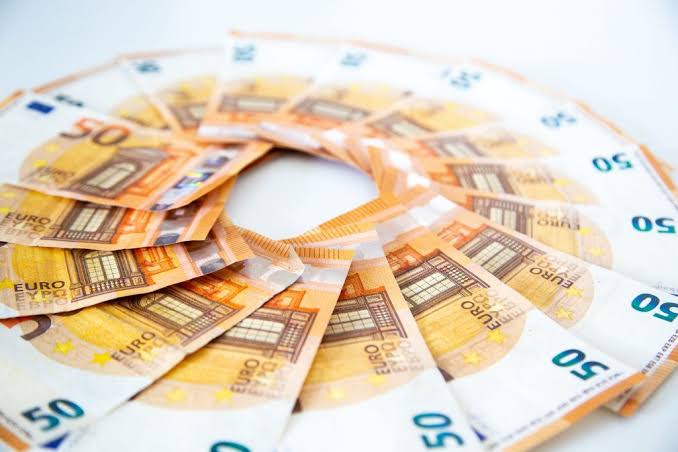 Ήταν το Ευρώ εξαρχής ημιτελές; Οι σχεδιαστικές αδυναμίες της ΟΝΕ