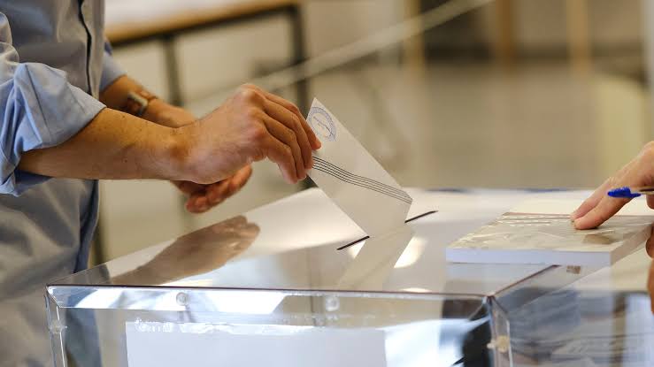 Η ηλικιακή διάσταση της ψήφου: Με ποια κριτήρια ψηφίζουν οι νέοι;