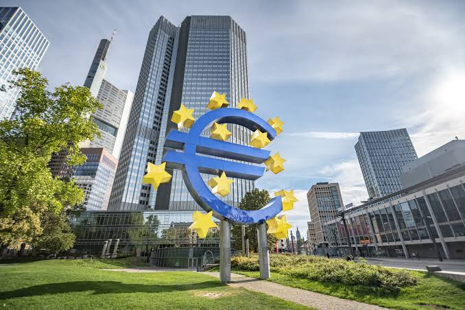 Σταθερότητα τιμών σε έναν κόσμο γεωπολιτικής ρευστότητας