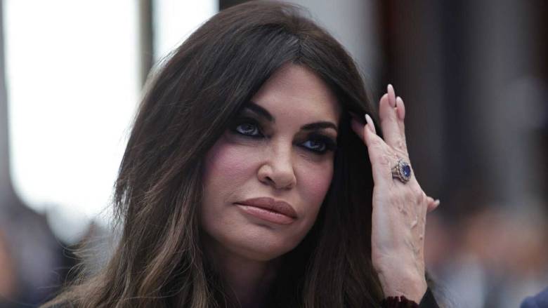 Μετά τη Guilfoyle: Χρειάζονται οι ΗΠΑ νέο μοντέλο πολιτικών πρεσβευτικών διορισμών;